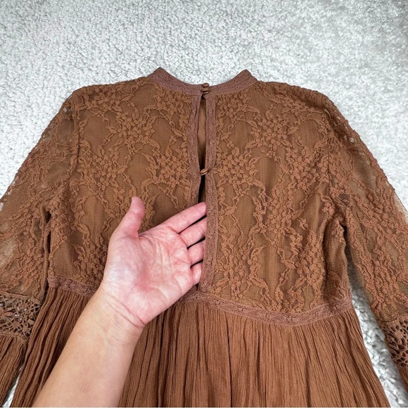 American Eagle Boho Shirt Top. Lace Bell Sleeves. Coquette Romantic. Small - Picture 6 of 10